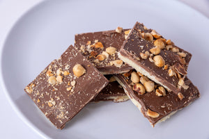 Caramel macadamia bark