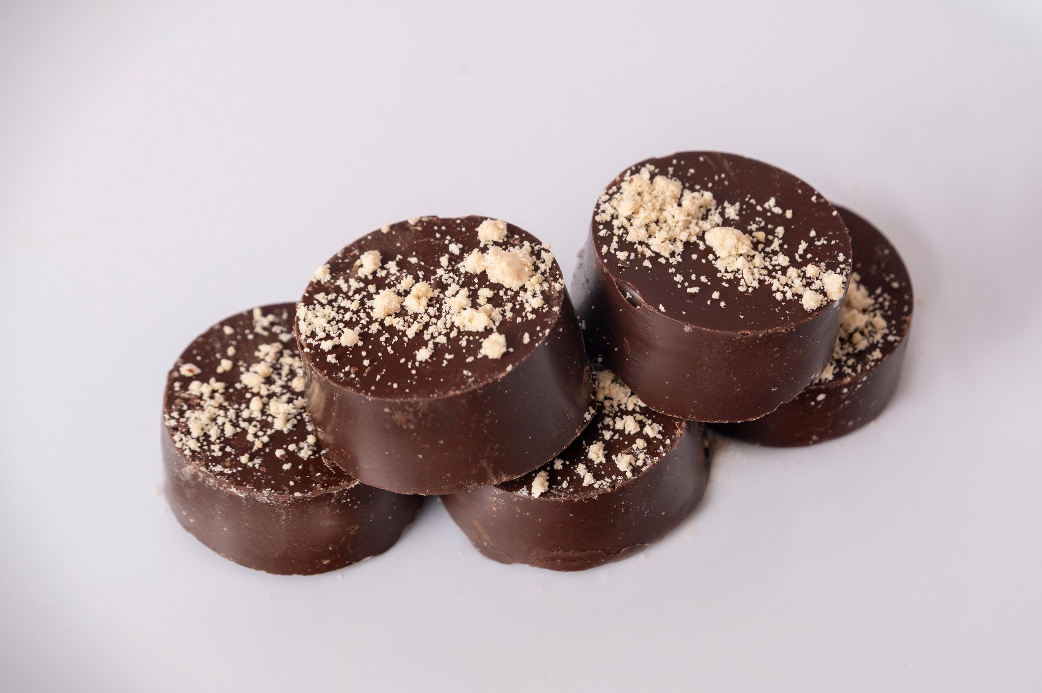 Mazapanes sin azúcar cubiertos de chocolate sin azúcar
