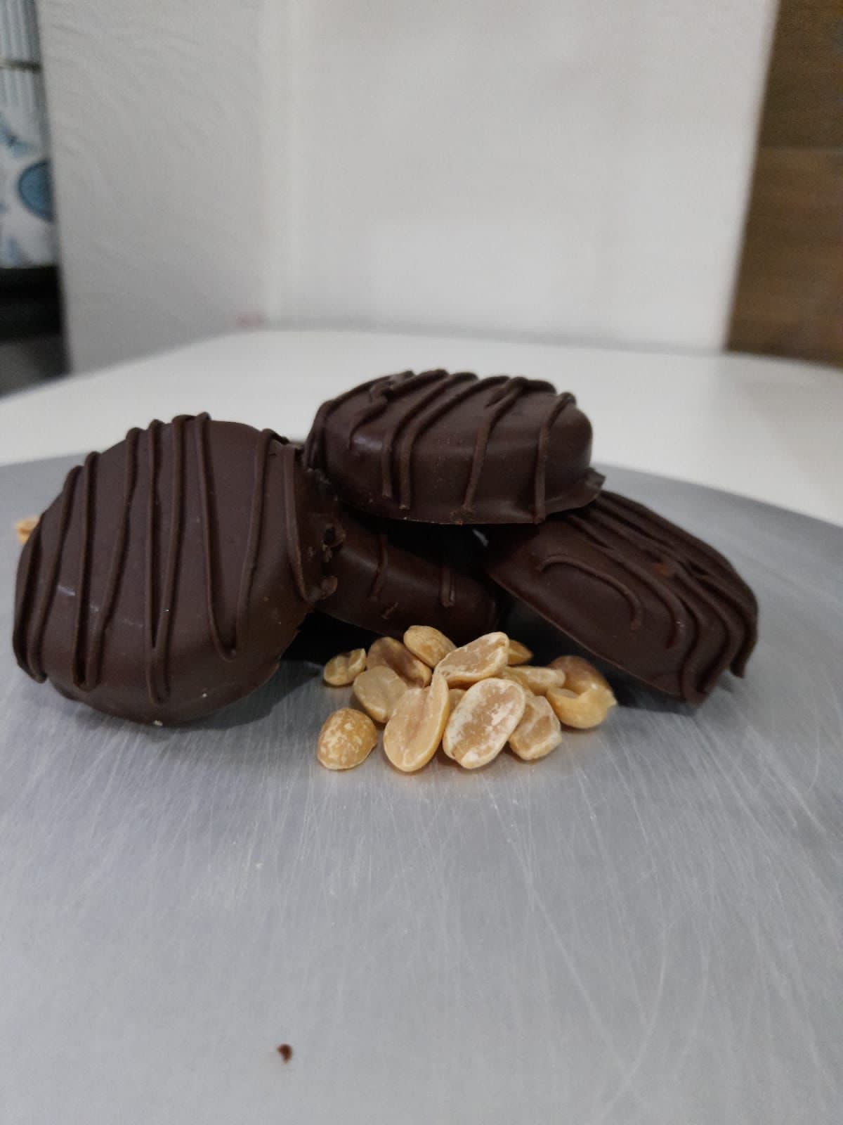 Mazapanes sin azúcar cubiertos de chocolate sin azúcar
