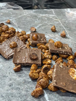 Cargar imagen en el visor de la galería, Caramel macadamia bark
