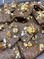 Cargar imagen en el visor de la galería, Popcorn Caramel Crunch  Bark
